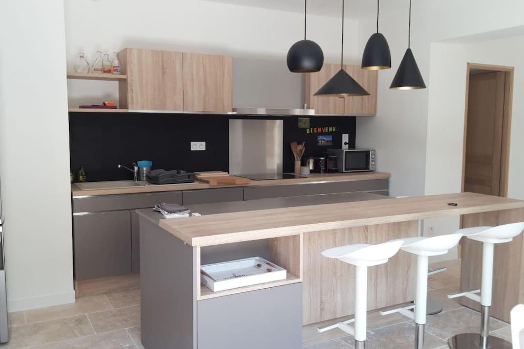 Apartment Logement : Climatisation, Garage, Jardin *